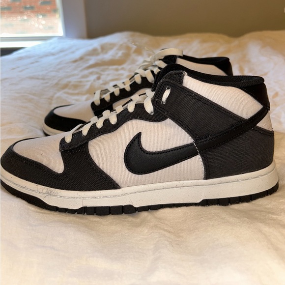 Nike Dunk Mid - Picture 7 of 8